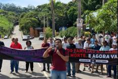 “Barragens, buracos e poeira. Esse o futuro de Itabira? Questiona Metabase Itabira.